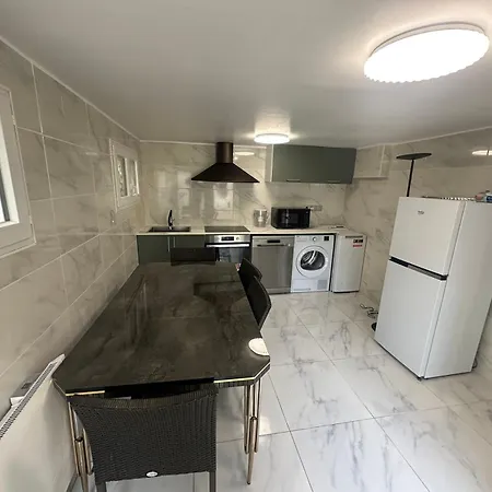 Appartement Calme Moderne Proche De Disneyland Wifi & Cafe Gratuit & Arrivee Autonome Bussy-Saint-Georges Exterior photo
