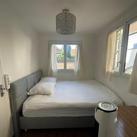 Appartement Calme Moderne Proche De Disneyland Wifi & Cafe Gratuit & Arrivee Autonome Bussy-Saint-Georges Exterior photo