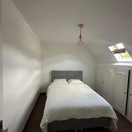 Appartement Calme Moderne Proche De Disneyland Wifi & Cafe Gratuit & Arrivee Autonome Bussy-Saint-Georges Exterior photo