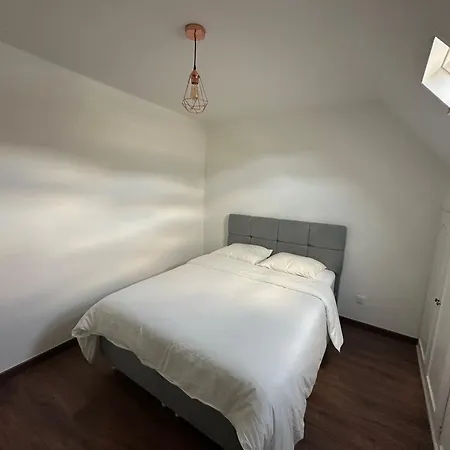 Appartement Calme Moderne Proche De Disneyland Wifi & Cafe Gratuit & Arrivee Autonome Bussy-Saint-Georges Exterior photo
